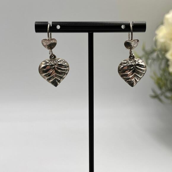 Vintage Puffy 3D Sterling Silver 925 Quilted Heart Dangle Earrings - Picture 1 of 8